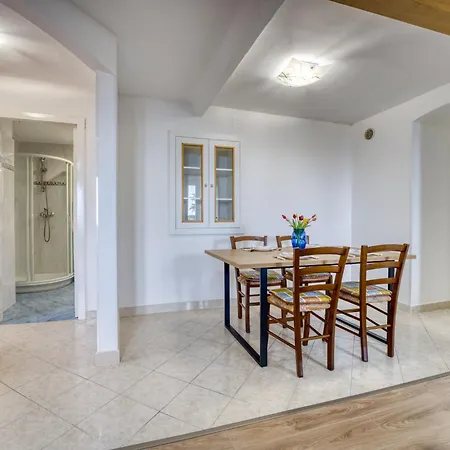 Apartman Vero-6 By Interhome